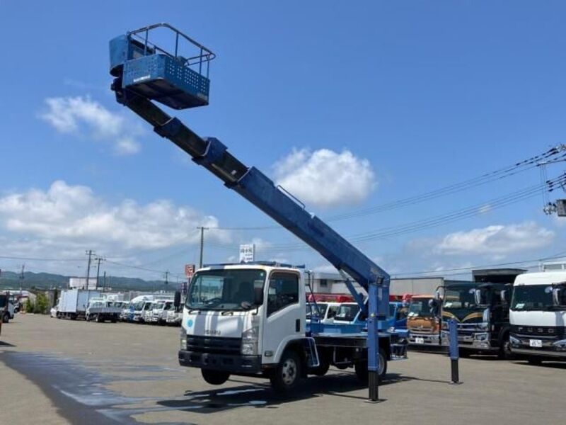 ISUZU ELF