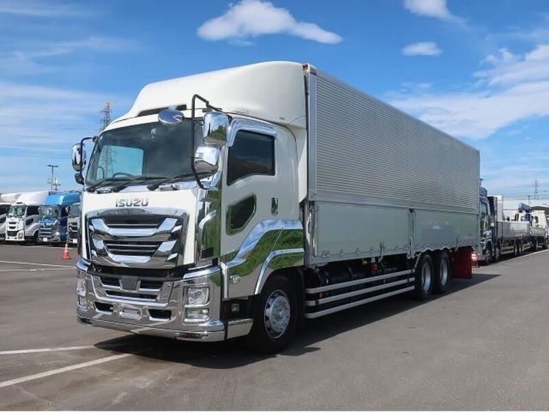 ISUZU GIGA