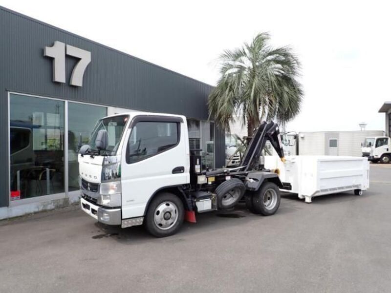 MITSUBISHI CANTER