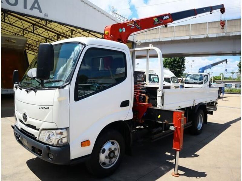 TOYOTA DYNA