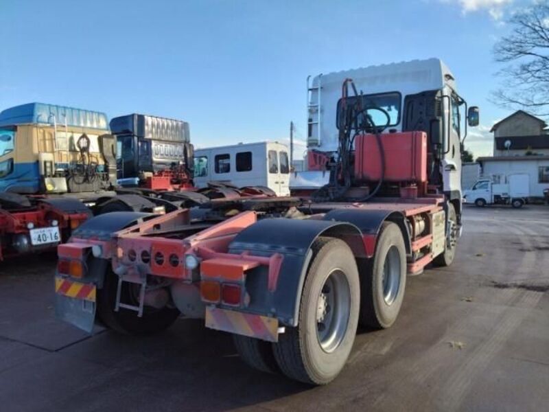 ISUZU GIGA
