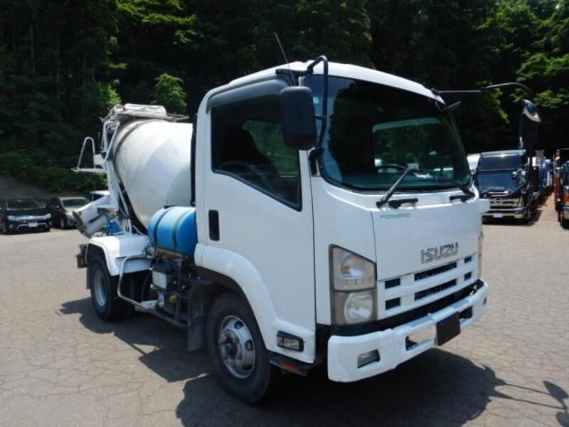 ISUZU FORWARD