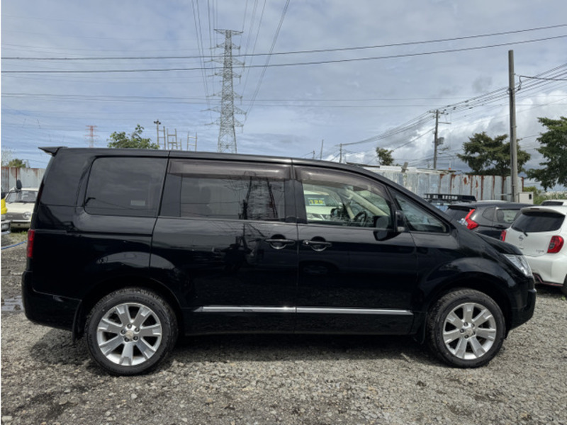 DELICA D5