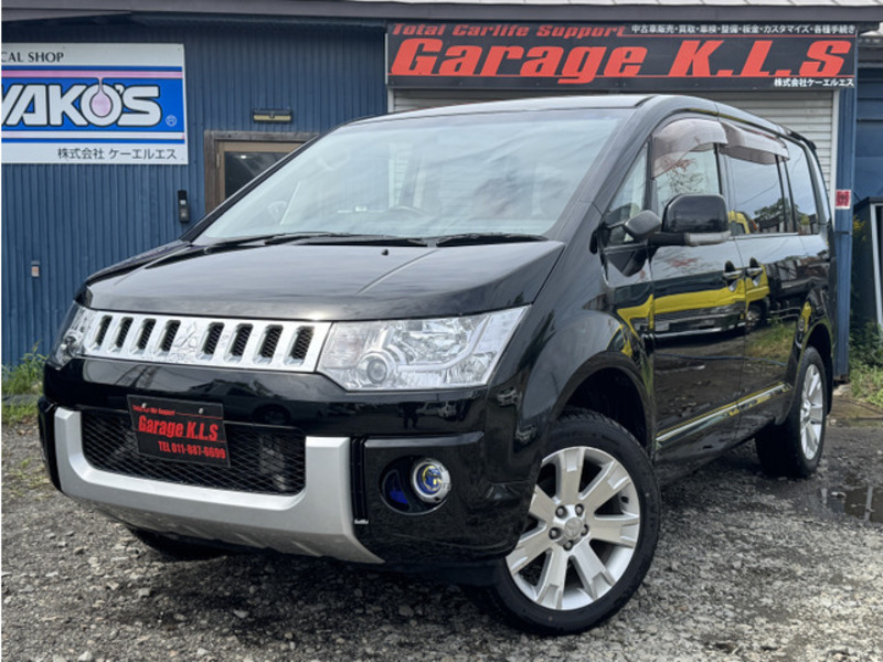 MITSUBISHI DELICA D5