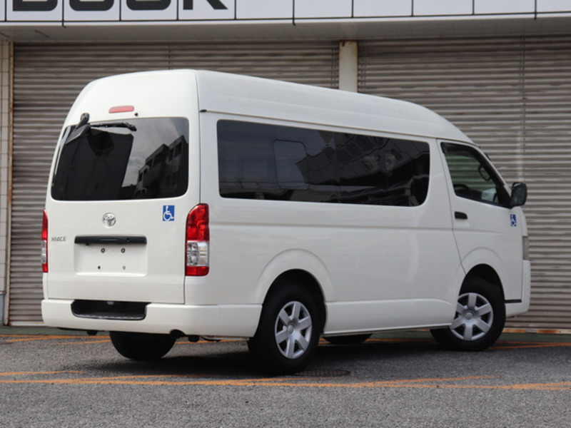 HIACE VAN