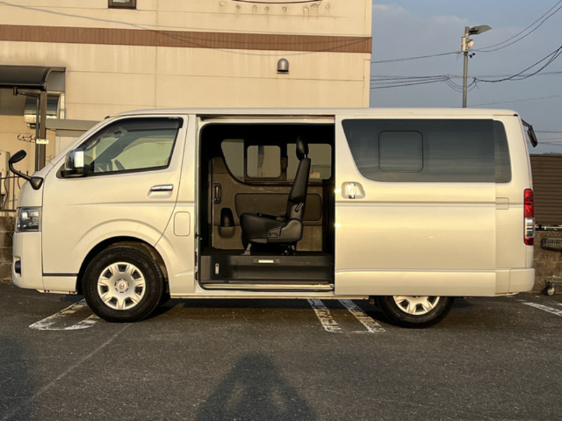 HIACE VAN