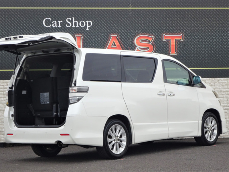 VELLFIRE