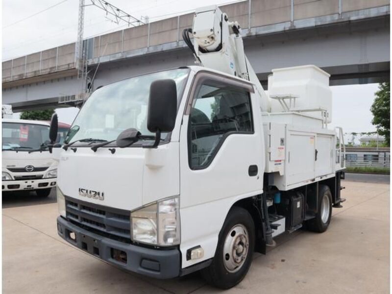 ISUZU ELF