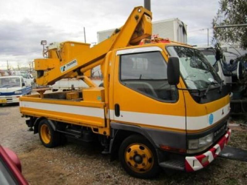 MITSUBISHI CANTER