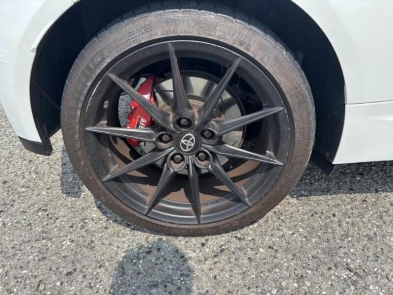 GR YARIS