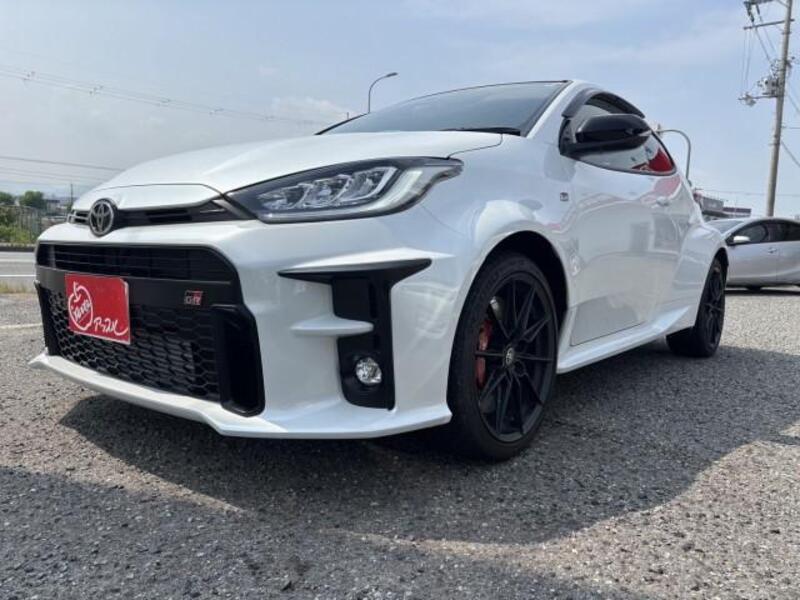GR YARIS-0