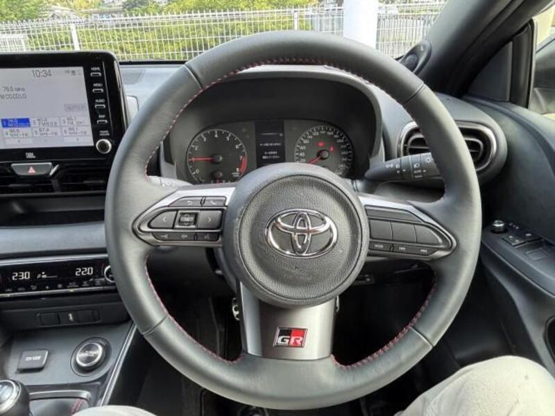 GR YARIS