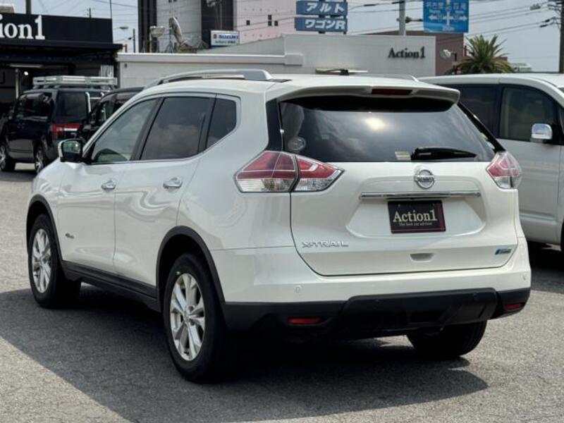 X-TRAIL