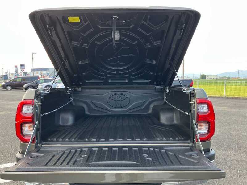 HILUX