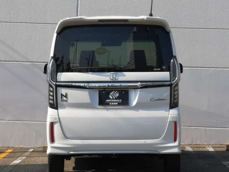 N BOX CUSTOM