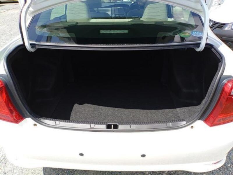 COROLLA AXIO