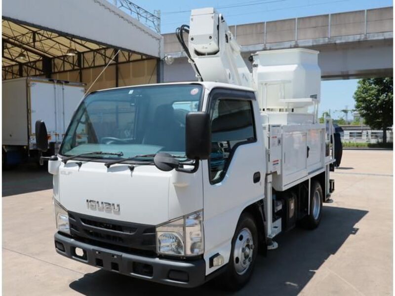 ISUZU ELF