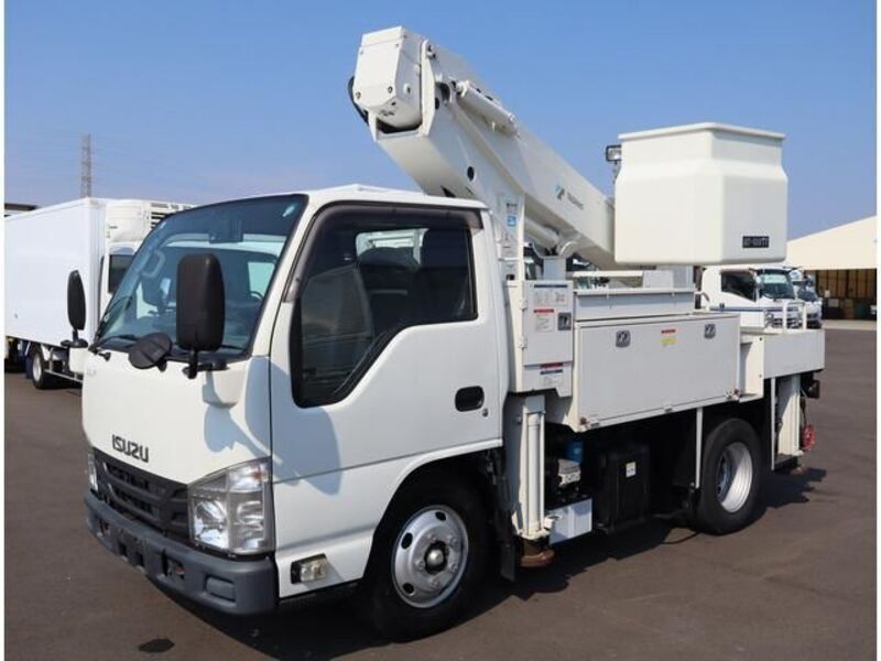 ISUZU ELF