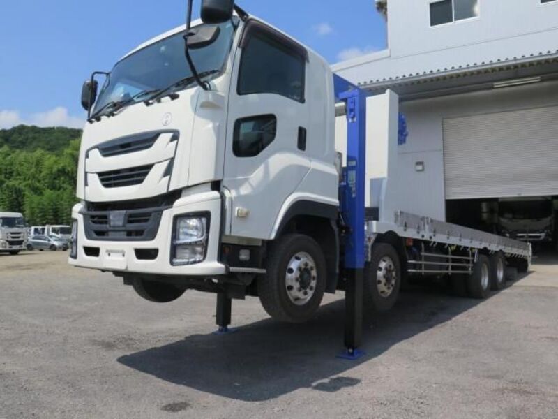 ISUZU GIGA
