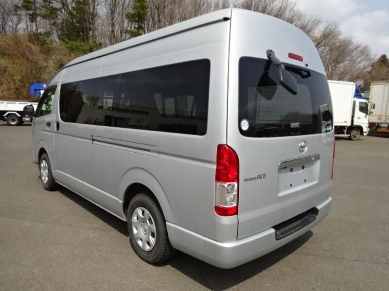 HIACE