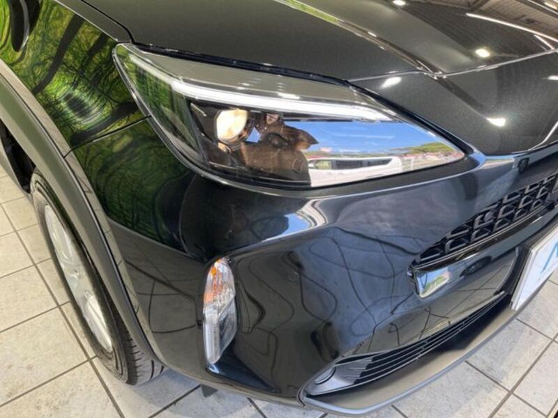 YARIS CROSS