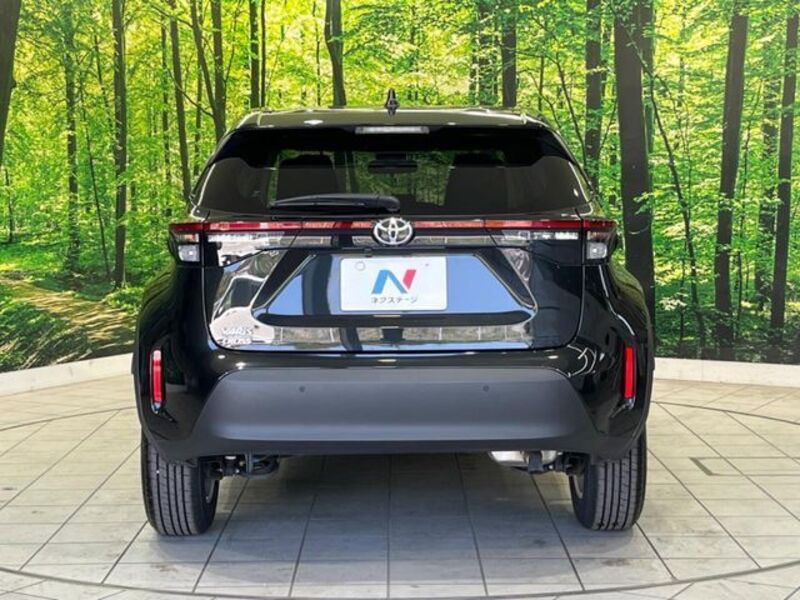 YARIS CROSS