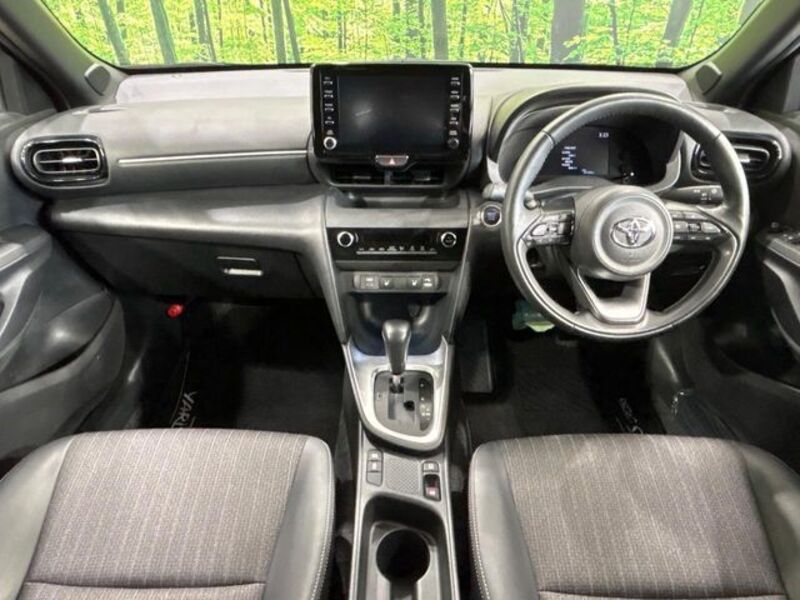 YARIS CROSS