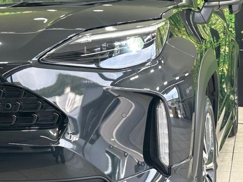 YARIS CROSS