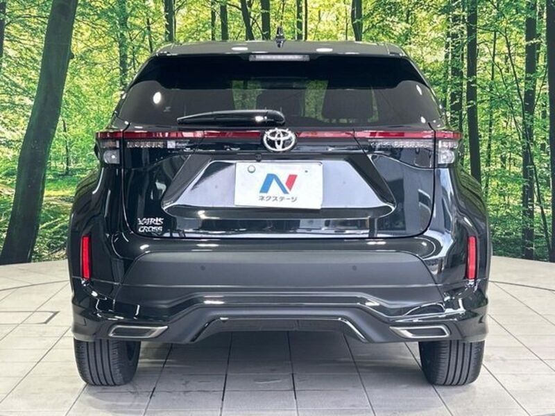 YARIS CROSS