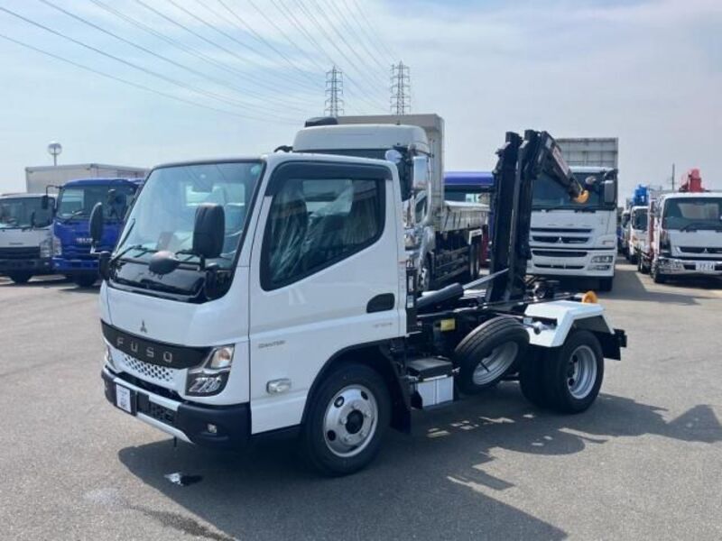 MITSUBISHI CANTER