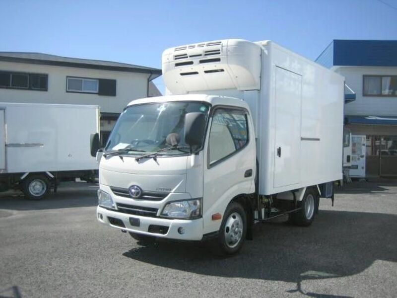 TOYOTA DYNA