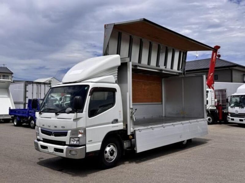 MITSUBISHI CANTER