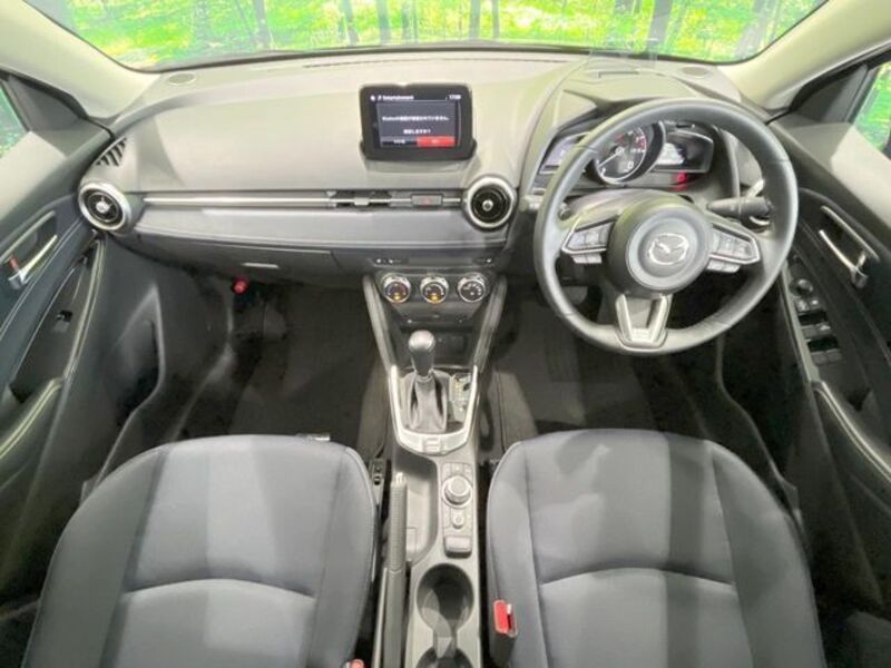 MAZDA2