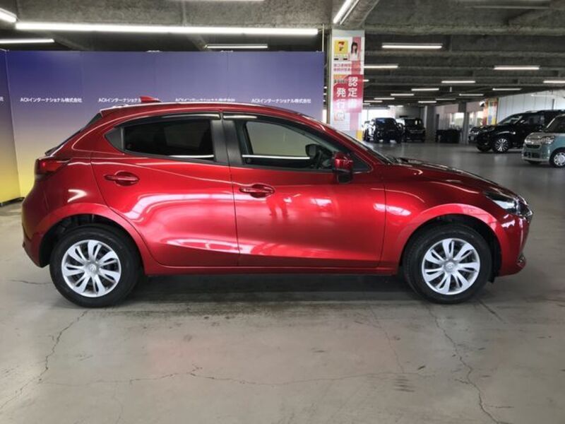 MAZDA2
