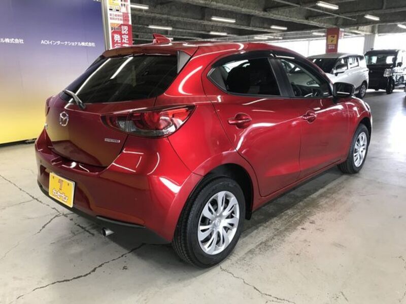 MAZDA2