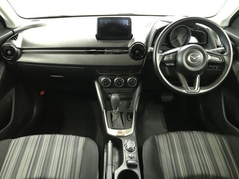 MAZDA2