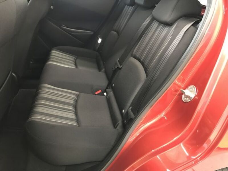MAZDA2
