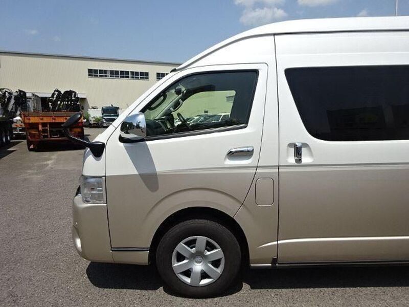 HIACE
