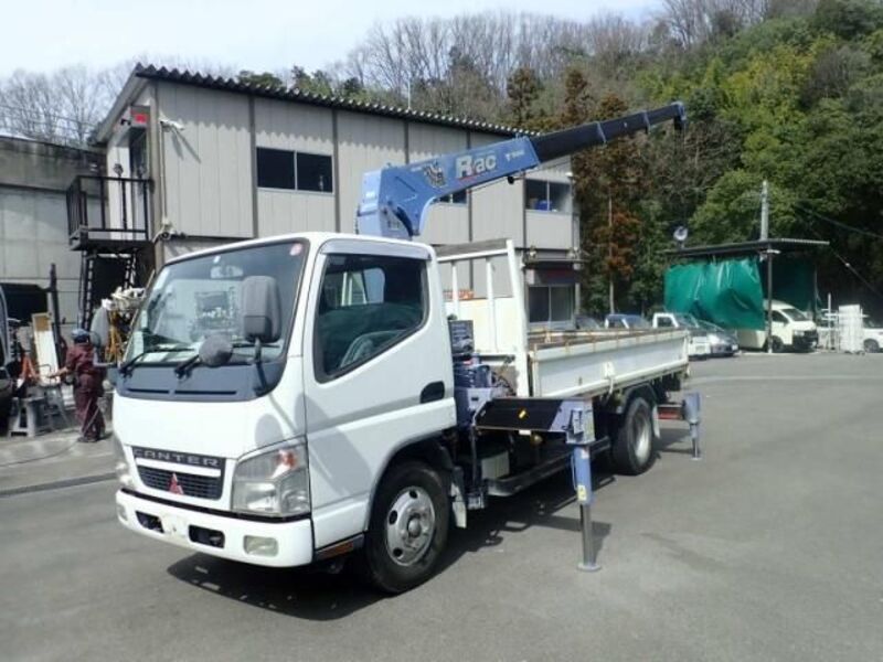 MITSUBISHI CANTER