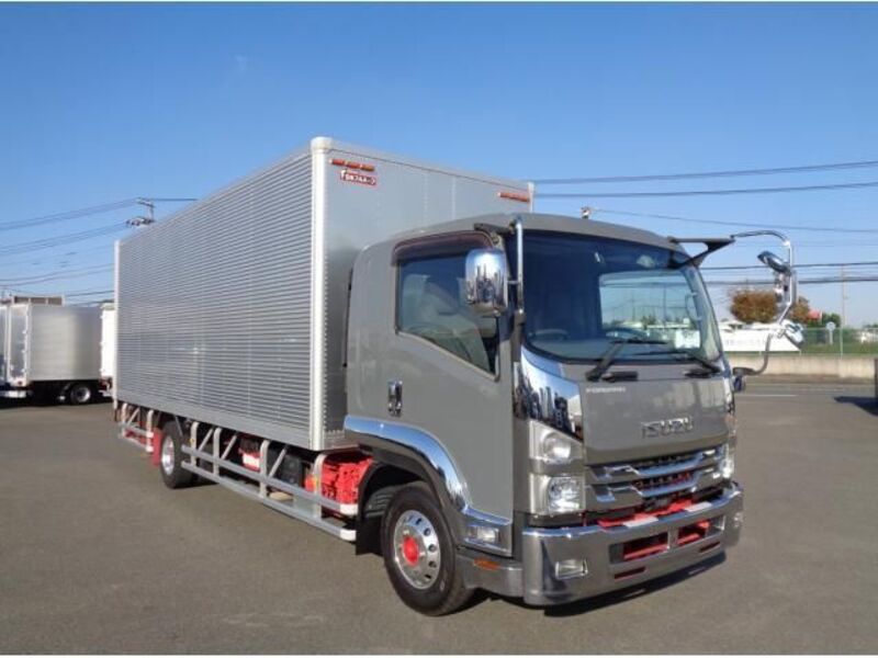 ISUZU FORWARD