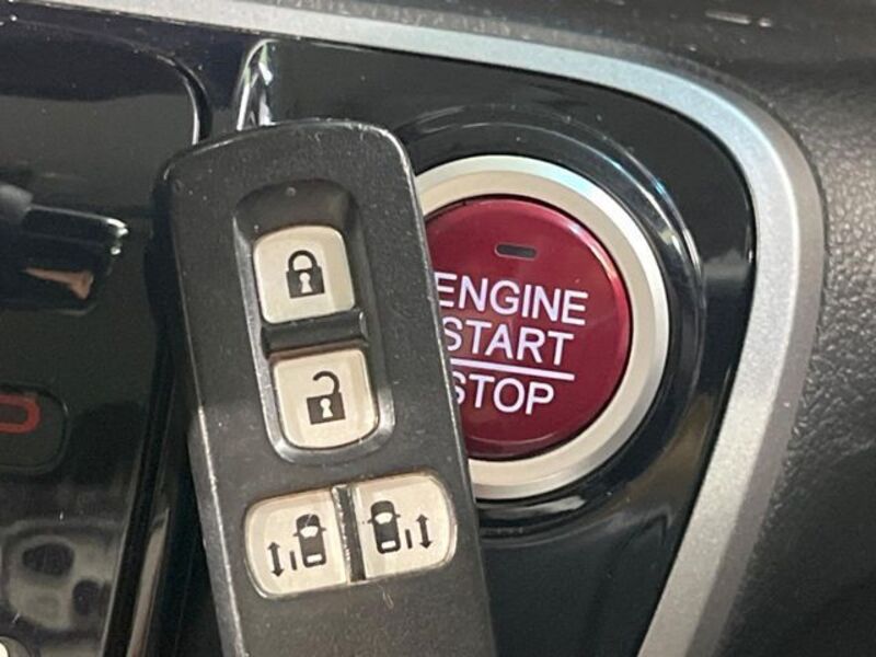 N BOX