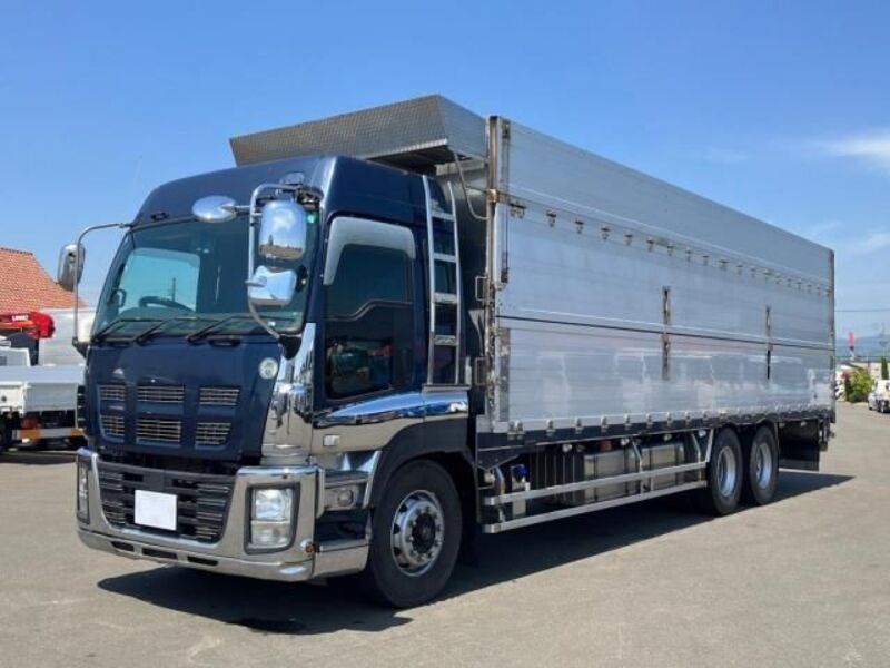ISUZU GIGA