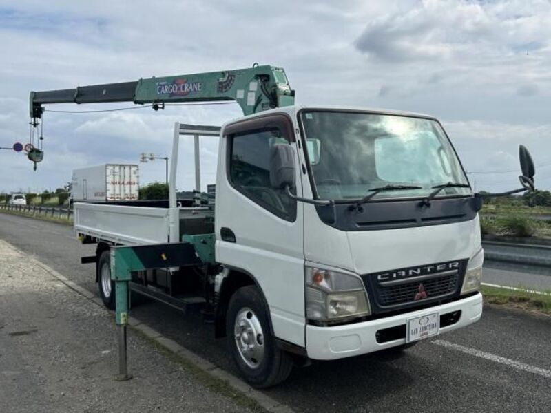MITSUBISHI CANTER
