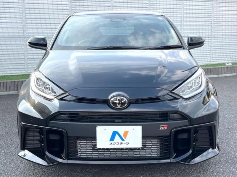 GR YARIS