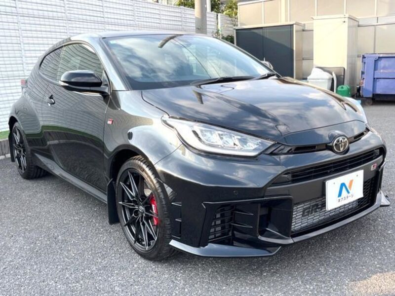 GR YARIS