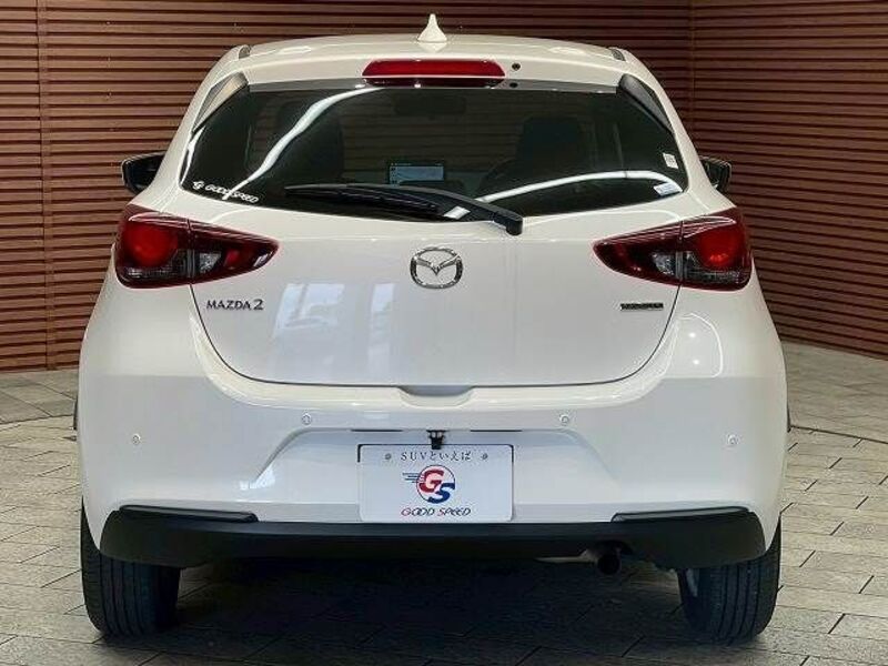 MAZDA2