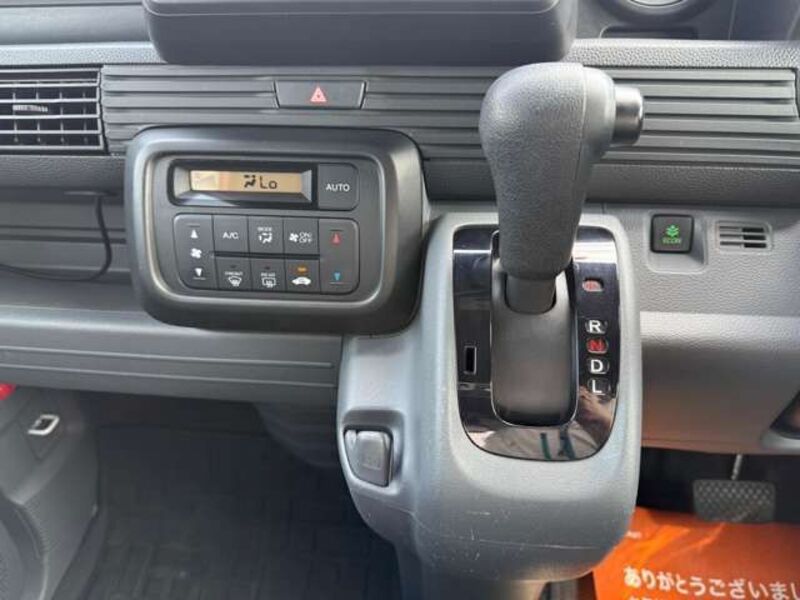 N-VAN