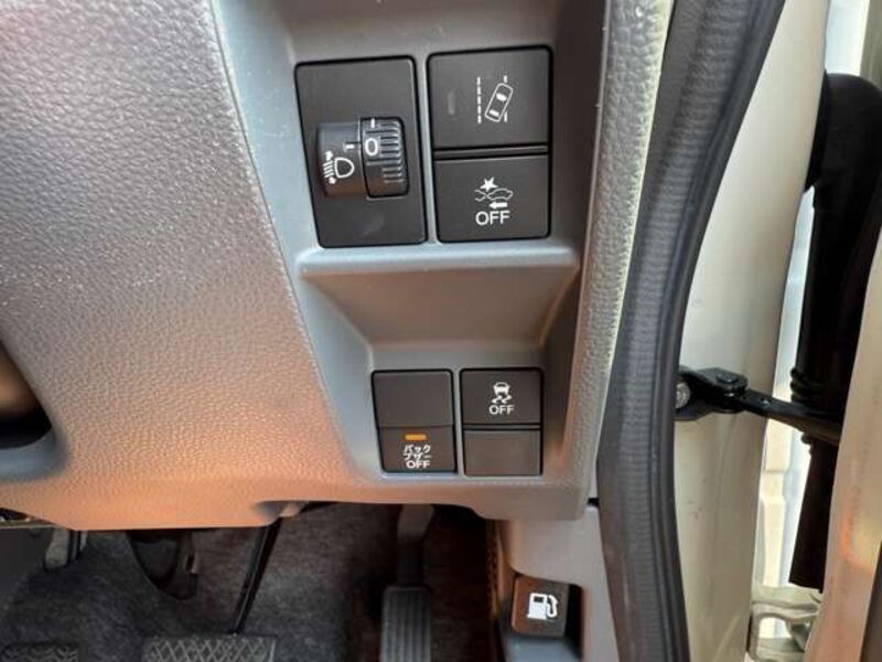 N-VAN