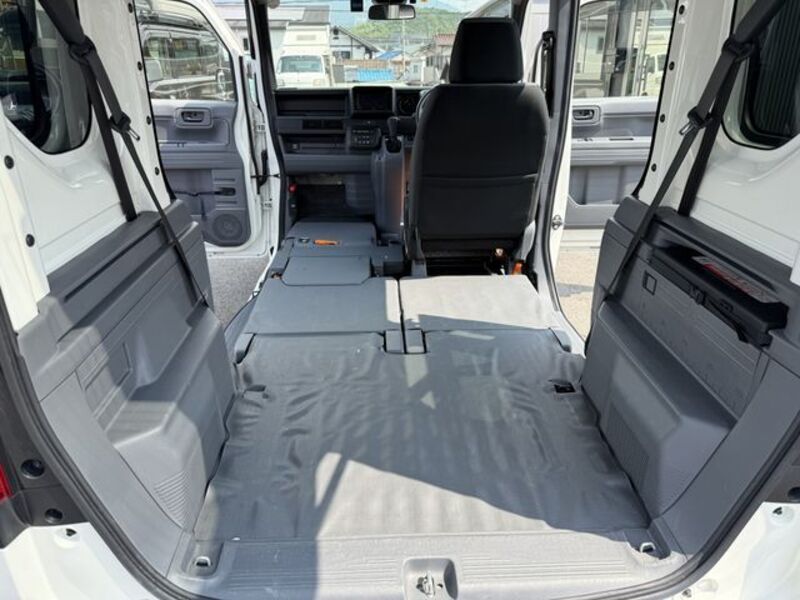 N-VAN