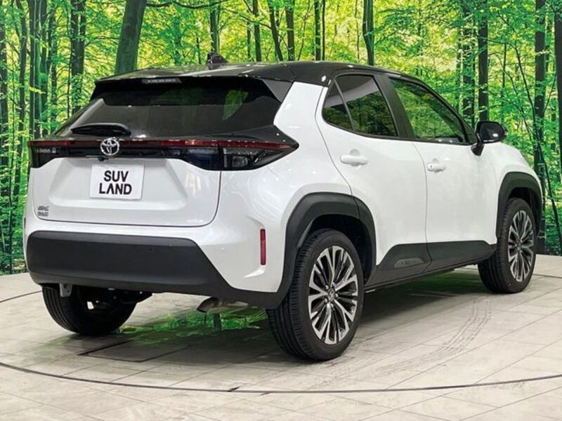 YARIS CROSS